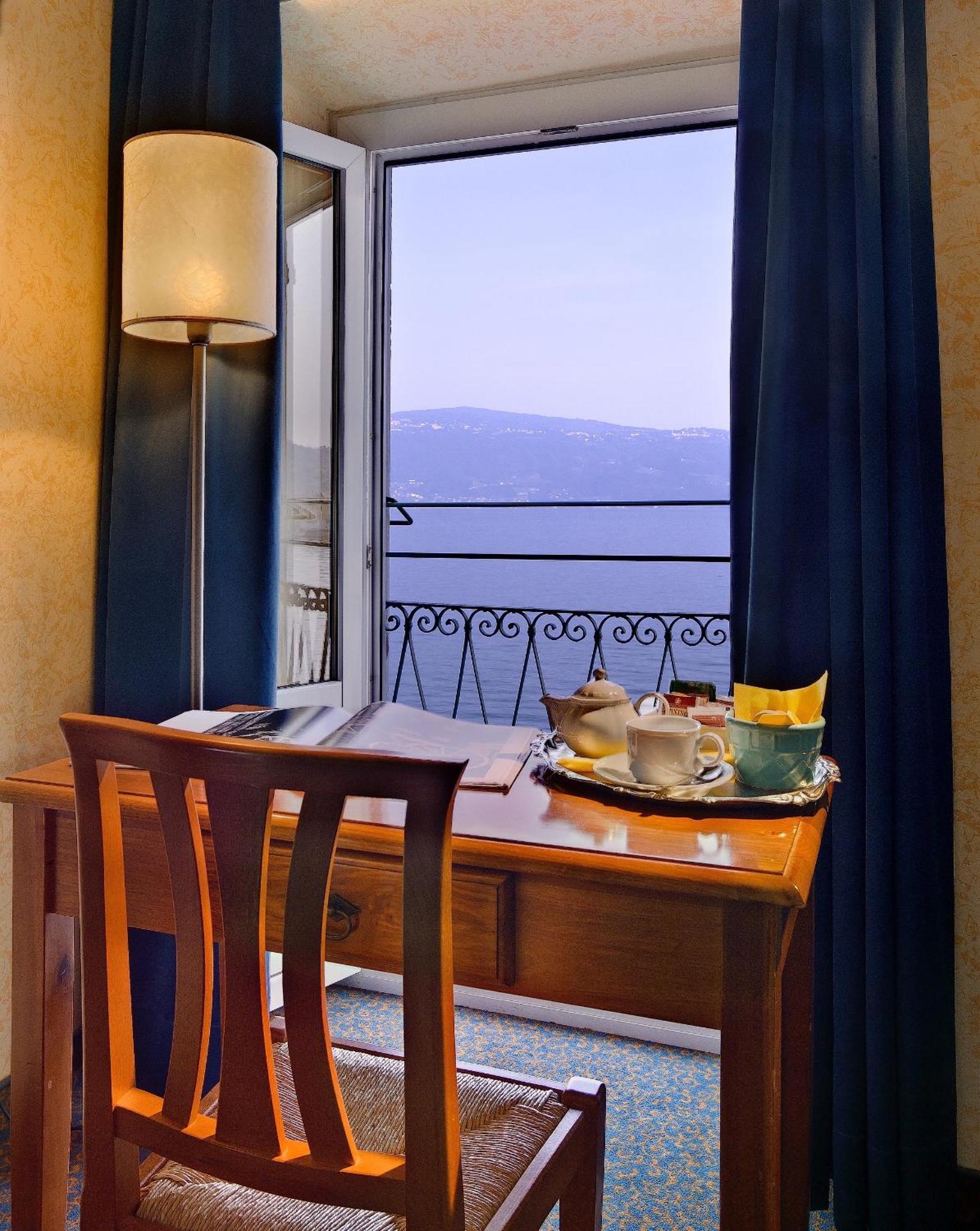 גרגננו Hotel Garni Riviera מראה חיצוני תמונה