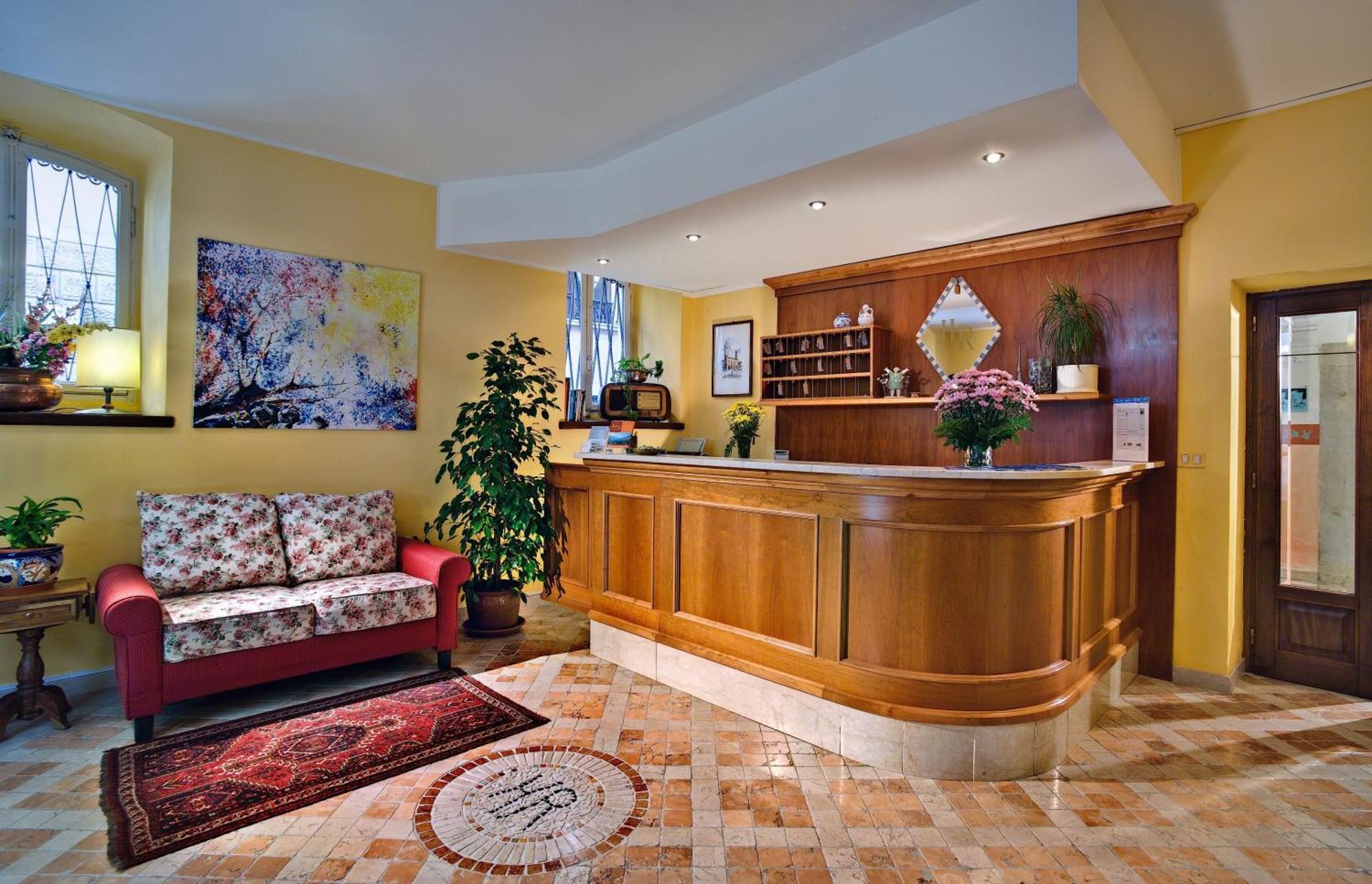 גרגננו Hotel Garni Riviera מראה חיצוני תמונה